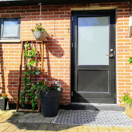 5Minute Walk To Lego House - Private Studio Room With Bathroom Биллунн Экстерьер фото
